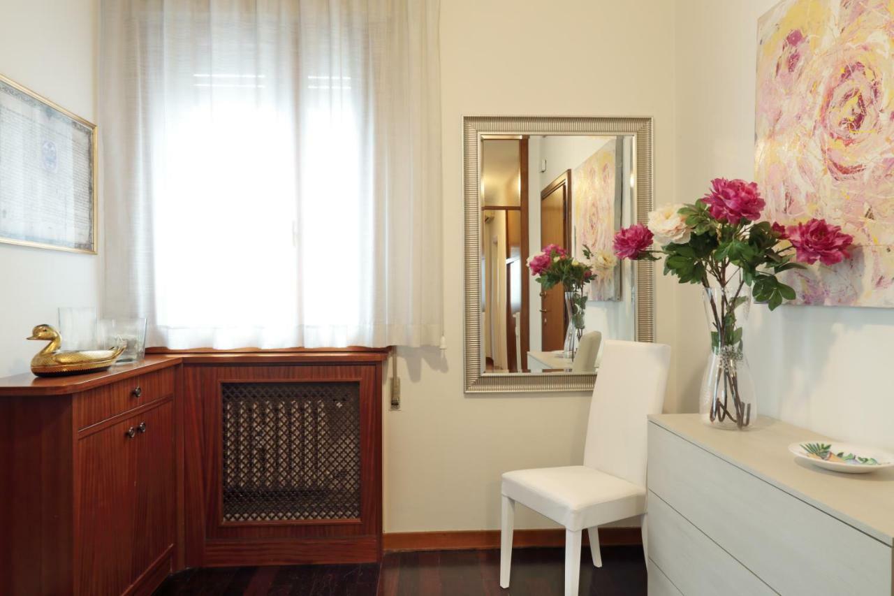 Con 2 E Garage Privato! Apartment *